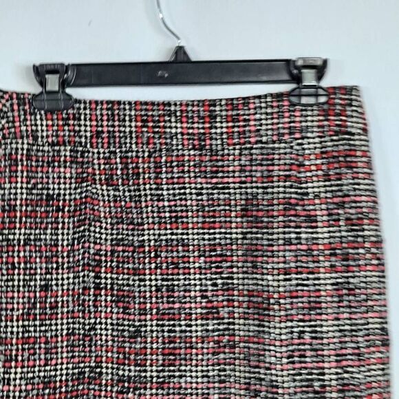 Banana Republic Ladies pencil skirt NWOT - Picture 2 of 9